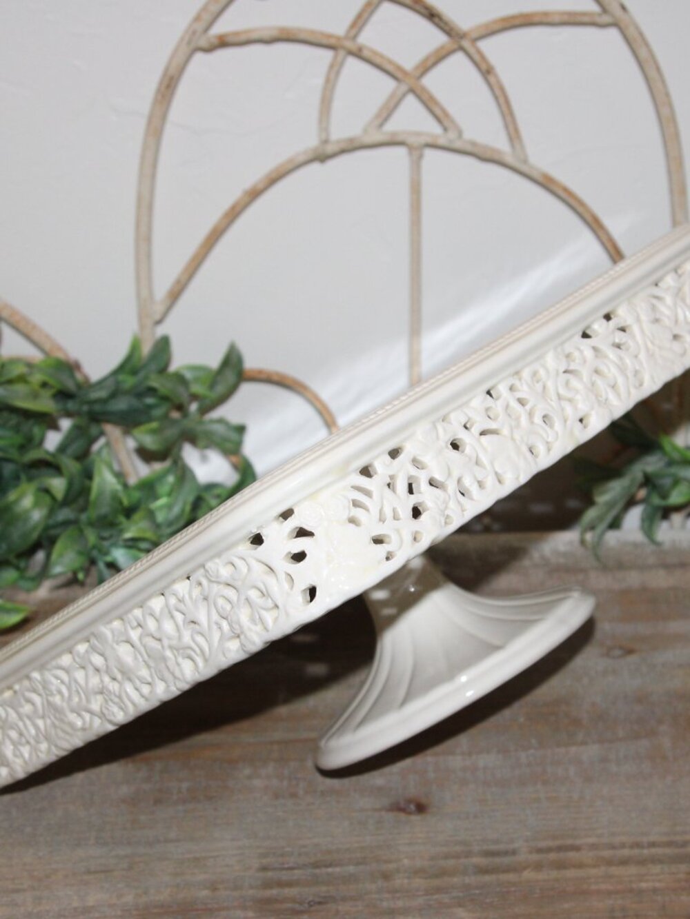 Ornate VTG Shabby Chic French Country Cream Cake Stand Pedestal Decor Riser